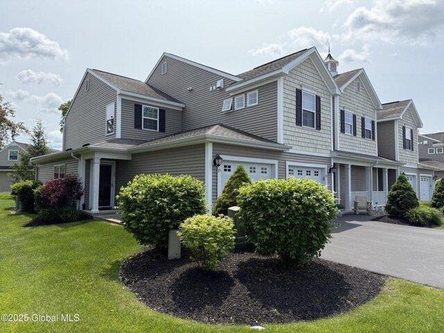Condo for sale in Albany