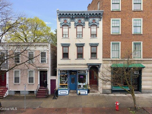 House for sale in Albany, New York