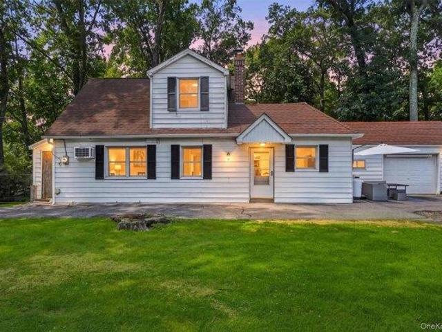 House for sale in Amawalk, New York