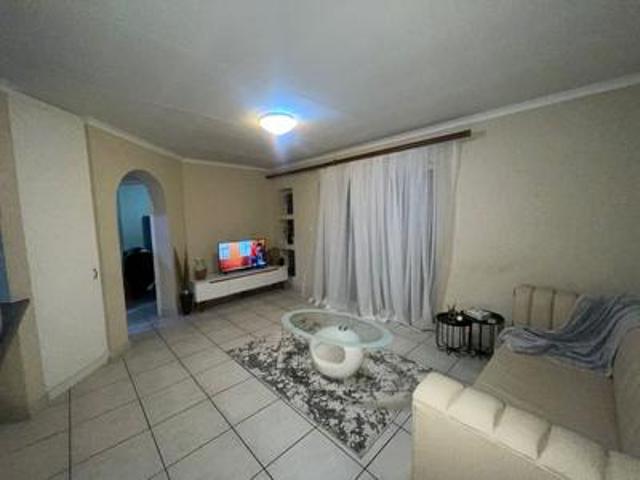 Apartment for sale in Vosloorus, Gauteng