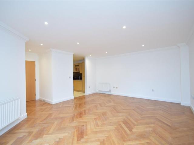 Apartment for rent in London Borough of Harrow, Greater London