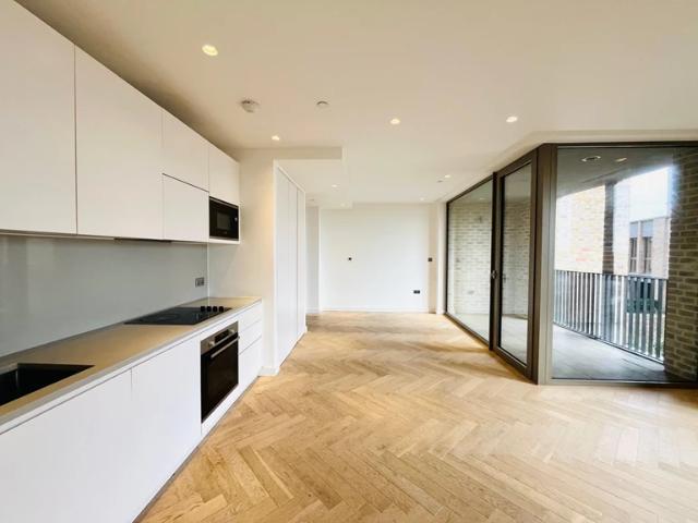 Apartment for rent in Dollis Hill, Greater London