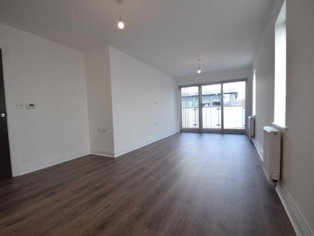 Apartment for rent in Northwood, Greater London