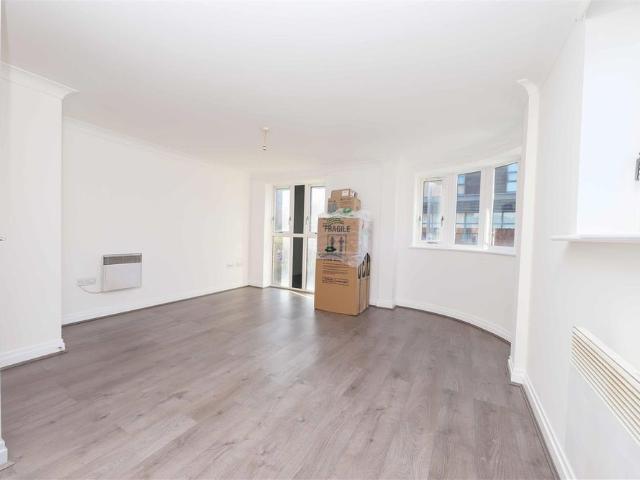 Apartment for rent in Holywell Estate, North Watford