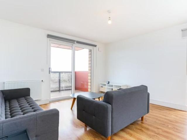 Apartment for rent in Barking, Roding Riverside