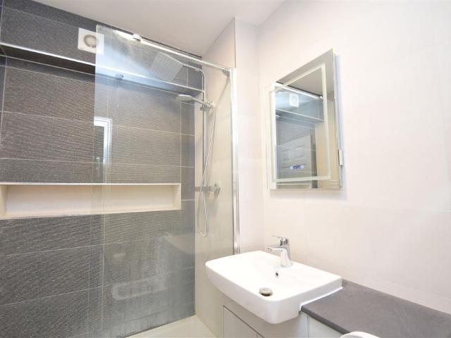 Apartment for rent in London, Isle Of Man