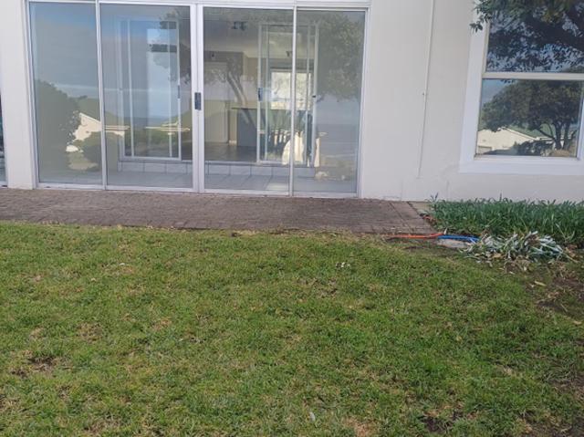 Apartment for rent in Westcliff, Chatsworth