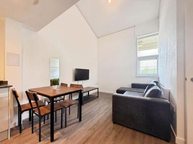 Apartment for rent in Sunninghill and Ascot, Ascot