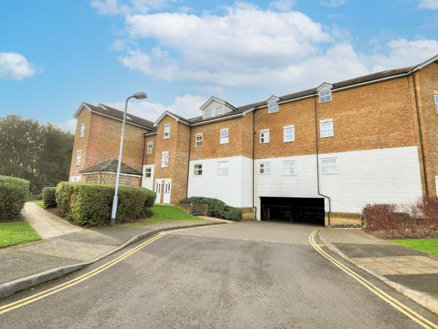 Apartment for rent in Wraysbury