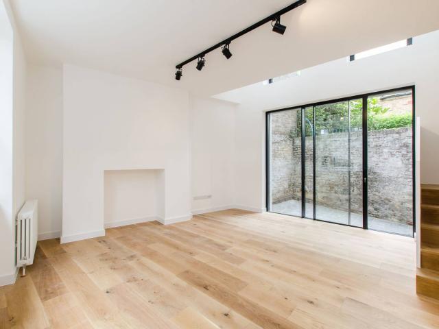 Apartment for rent in Chalk Farm, Greater London