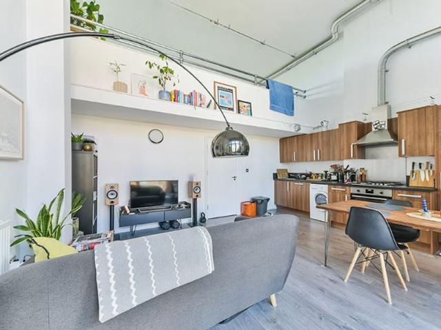 Apartment for rent in Dalston
