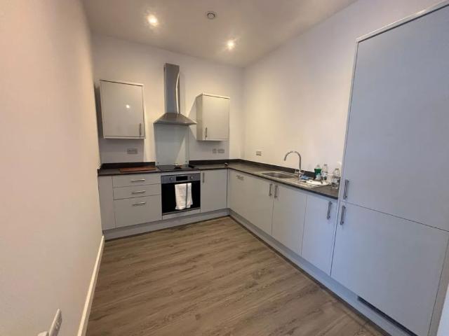 Apartment for rent in Sunninghill and Ascot, Ascot