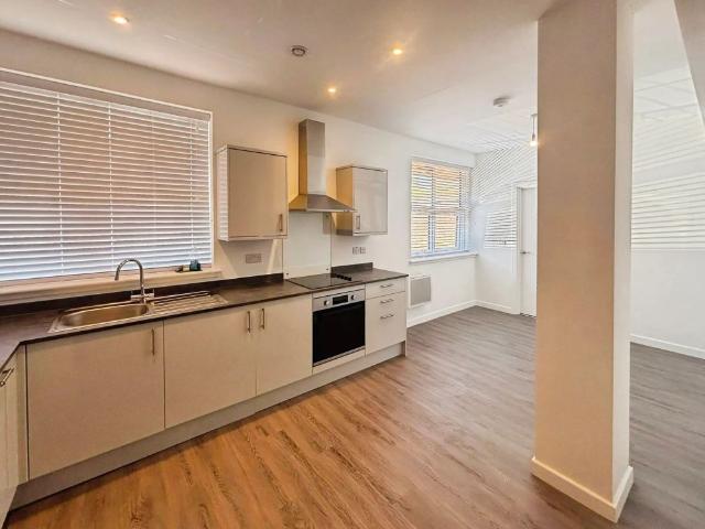 Apartment for rent in Sunninghill and Ascot, Ascot