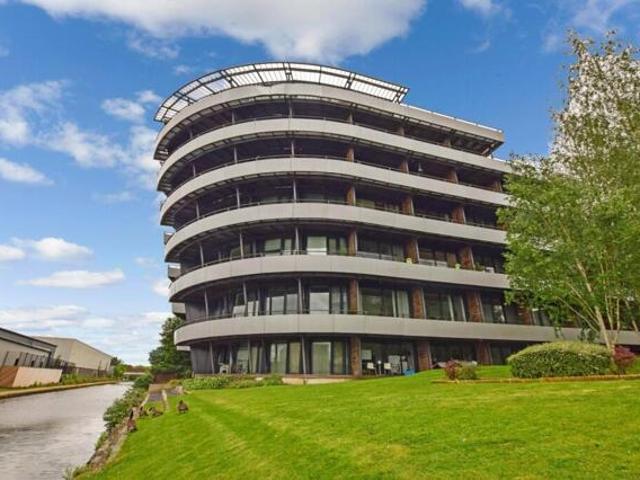 Apartment for sale in Altrincham, Broadheath