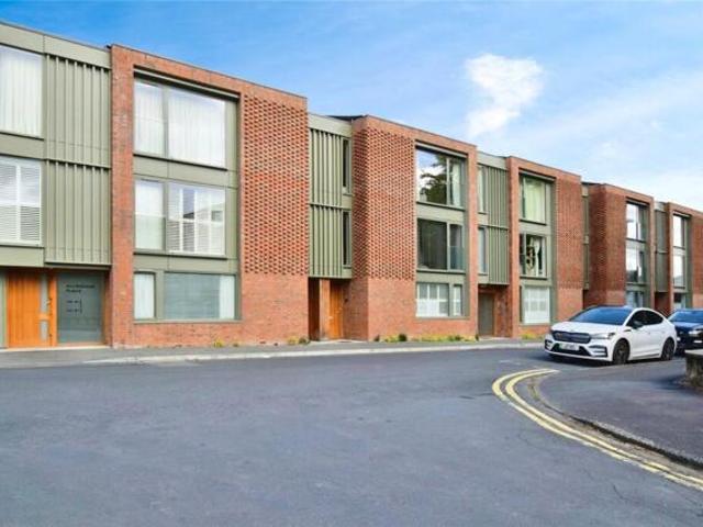 Apartment for sale in Altrincham, Hale