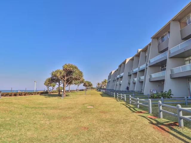 Apartment for sale in Amanzimtoti, KwaMakhutha