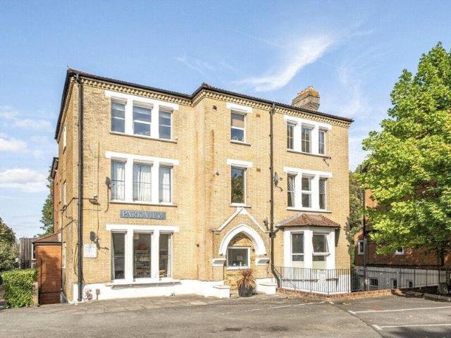 Apartment for sale in London Borough of Bromley, Greater London