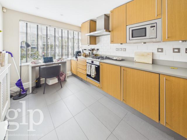 Apartment for rent in Paddington, Greater London