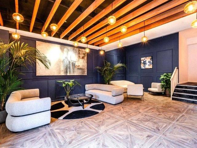 Apartment for rent in Cat Hill, England