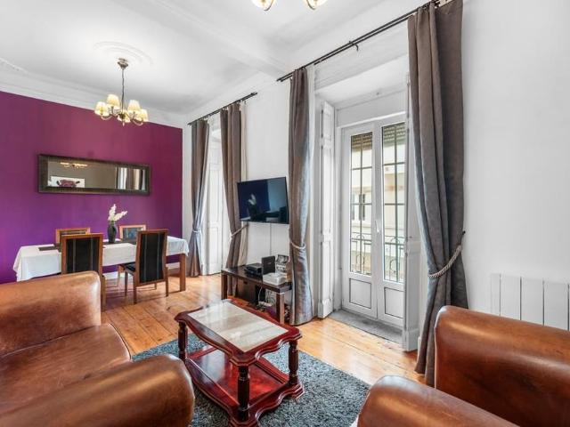 Apartamento alugar em Santo António, Lisboa