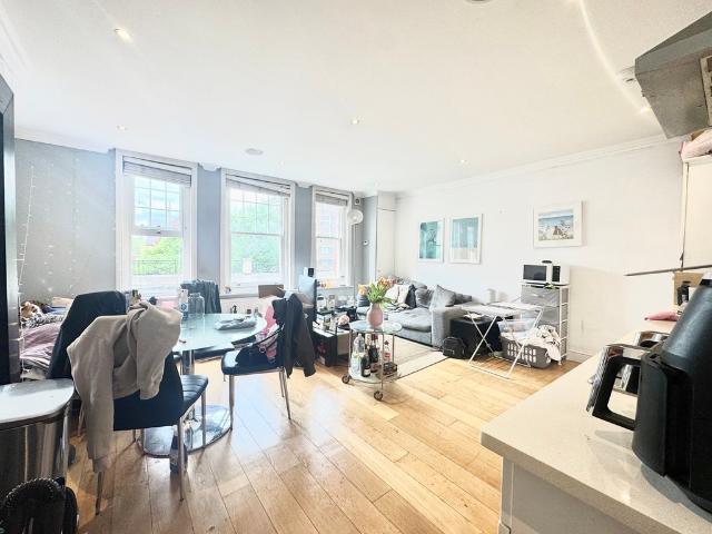 Apartment for rent in Balham, Greater London