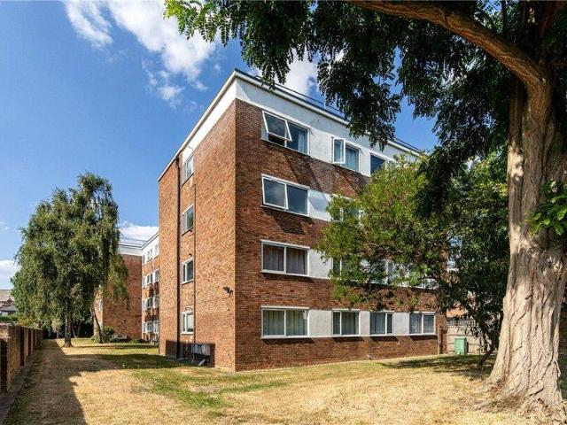 Apartment for sale in Cat Hill, England