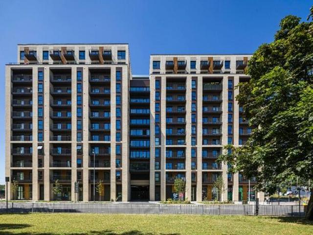 Apartment for sale in Barking, Thames View