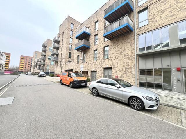 Apartment for sale in Barking, Thames View