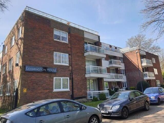Apartment for sale in Barnet, Canons Park
