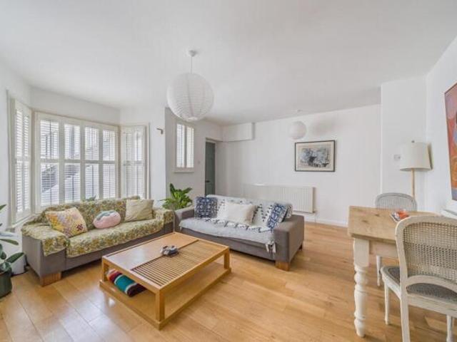 Apartment for sale in Barnet, Crouch End
