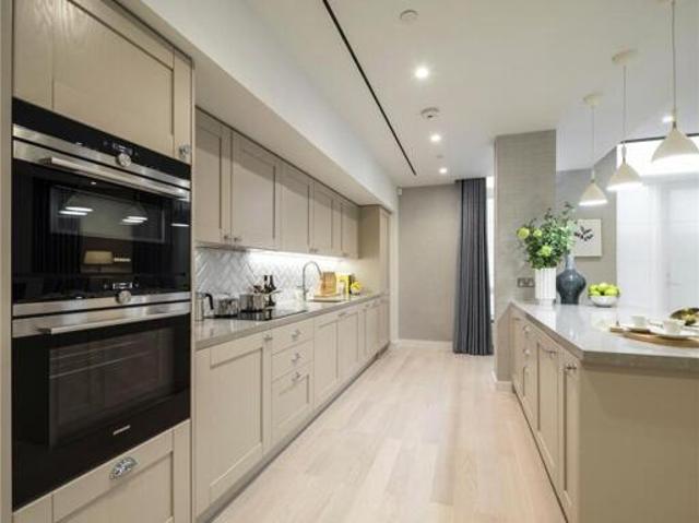 Apartment for sale in Barnet, Stanmore