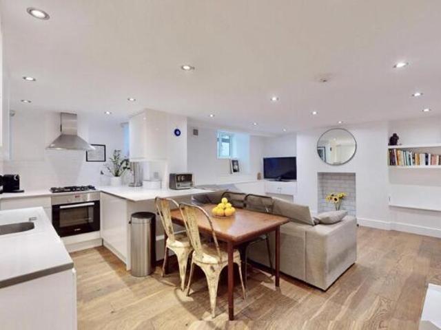 Apartment for sale in Barnet, London Borough of Haringey