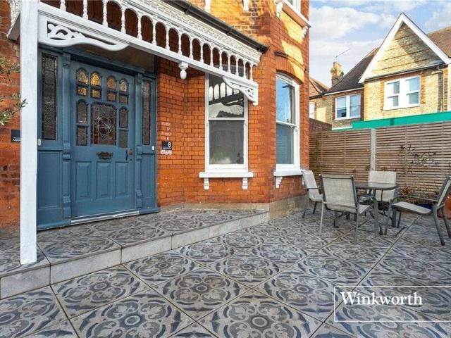 Apartment for sale in Chipping Barnet, Greater London