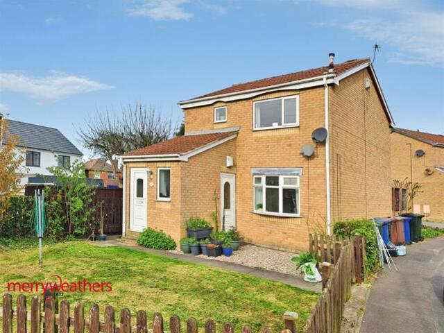 Apartment for sale in Mapplewell, South Yorkshire