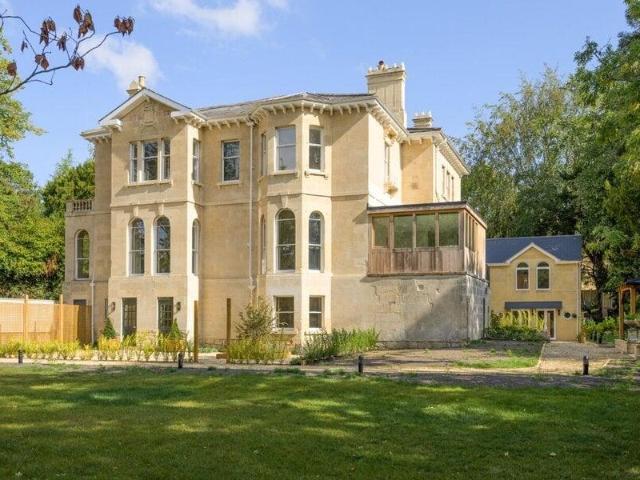 Apartment for sale in Weston Park, Bath