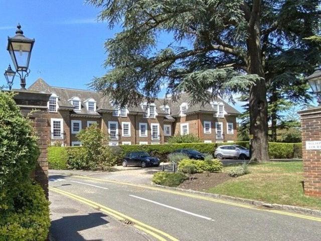 Apartment for rent in Beaconsfield Old Town, Beaconsfield