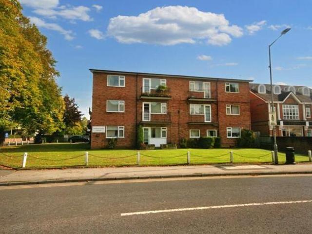 Apartment for sale in Beaconsfield, Beaconsfield