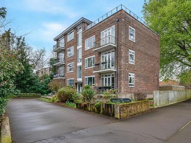 Apartment for sale in Beckenham, Greater London