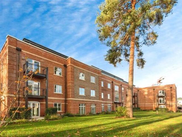 Apartment for sale in Windsor, Sunninghill and Ascot