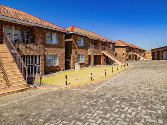 Apartment for sale in Birchleigh, City of Ekurhuleni Metropolitan Municipality