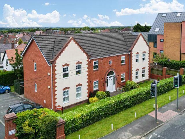 Apartment for sale in Birkenhead