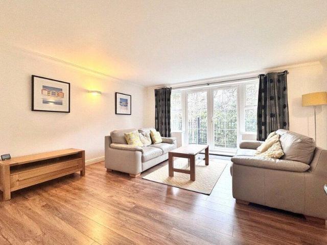 Apartment for sale in England
