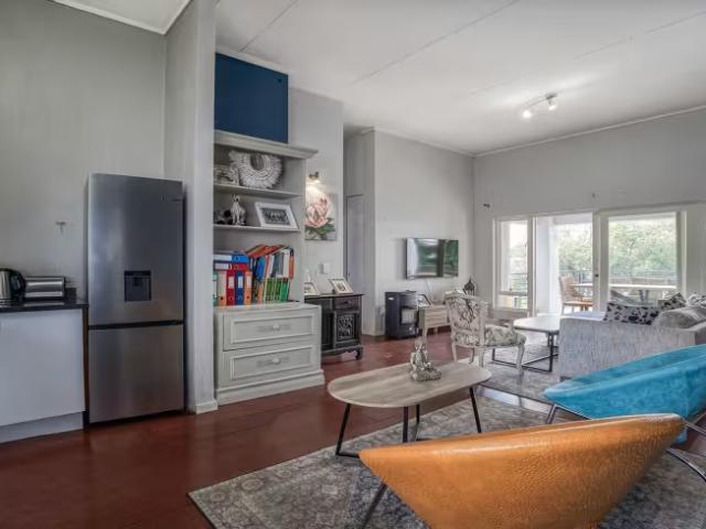 Apartment for sale in Maroeladal, Randburg