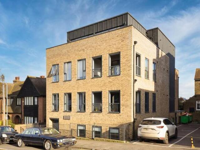 Apartment for sale in Upton, Acol