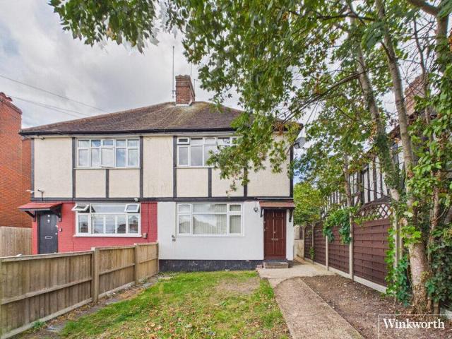 Apartment for rent in Cat Hill, England