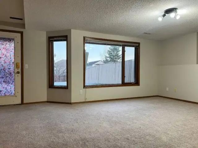 Apartment for rent in Edgemont, Calgary