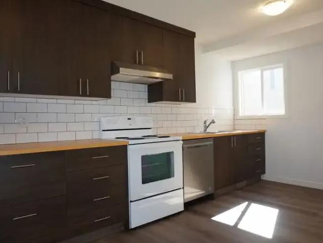 Apartment for rent in Hillhurst, Calgary