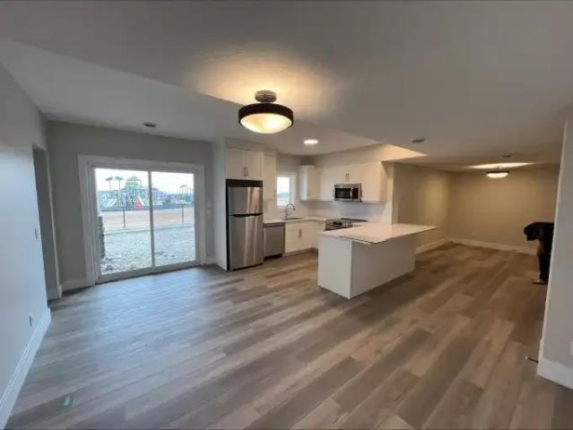 Apartment for rent in Aspen Woods, Calgary