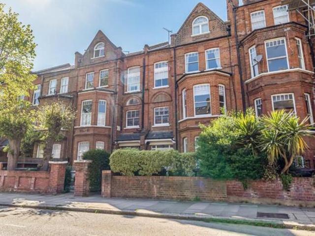 Apartment for sale in South Hampstead, Greater London