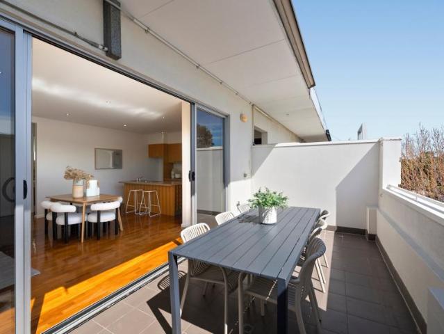 Apartment for sale in Caulfield South, Melbourne